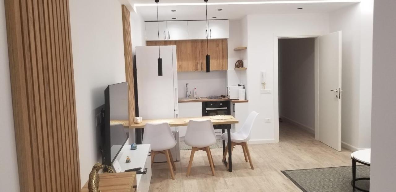 2A Near Blloku Area Apartment Τίρανα Εξωτερικό φωτογραφία